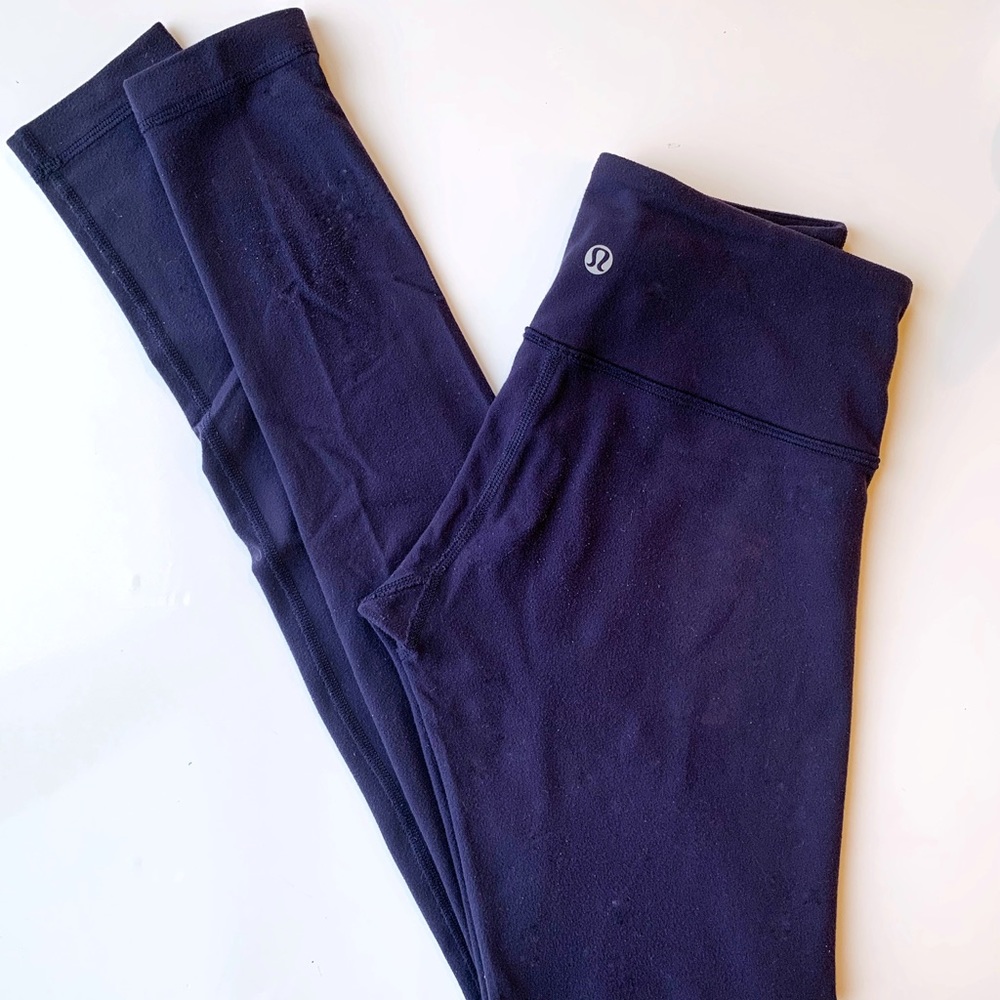 Lululemon Navy Wunder Unders, size 4